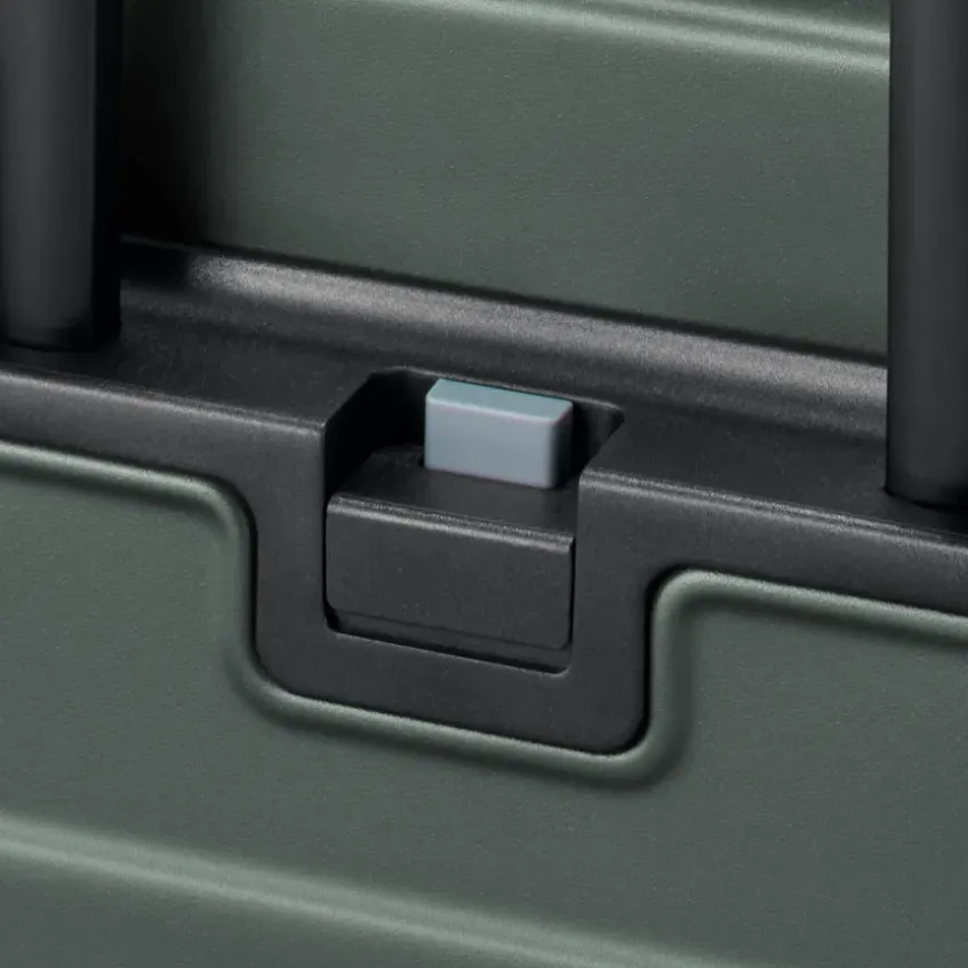 Adjustable Handle Hard Shell Suitcase 36L | Carry-On