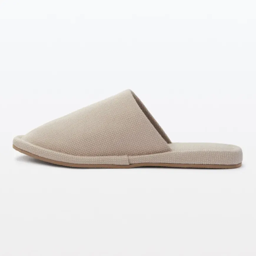 Either-Foot Slippers