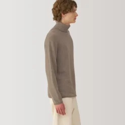 Labo Men's Natural Cashmere Turtleneck Sweater