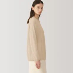 Labo Women's Natural Cashmere Crew Neck Sweater