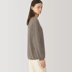Labo Women's Natural Cashmere Crew Neck Sweater