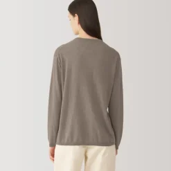 Labo Women's Natural Cashmere Crew Neck Sweater
