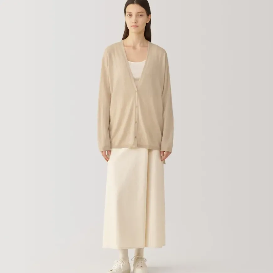 Labo Women's Natural Cashmere V Neck Cardigan