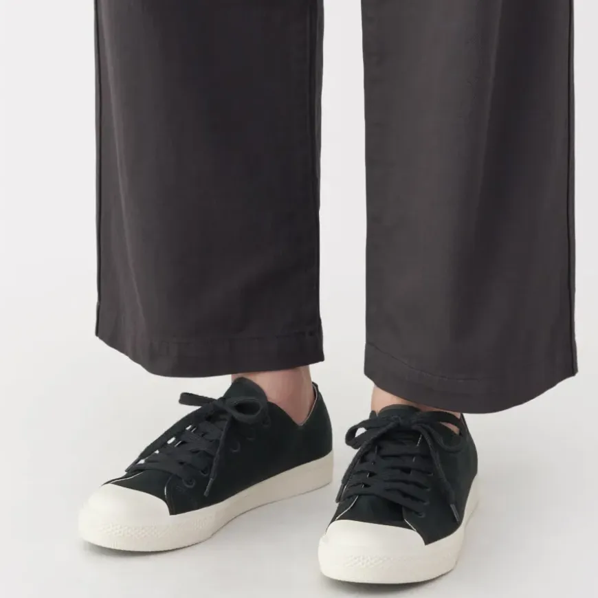 Less Tiring Sneakers - Black