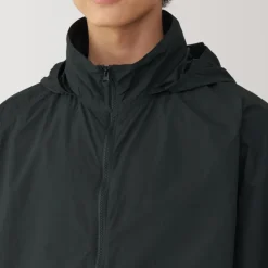 Men's Water Repellent Nylon Packable Windbreaker