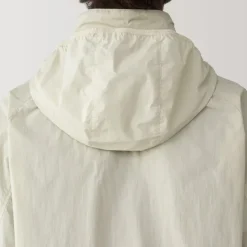 Men's Water Repellent Nylon Packable Windbreaker