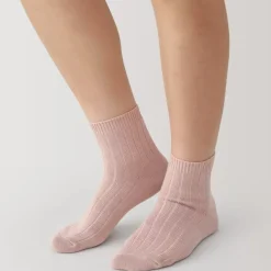Right Angle Loose Top Ribbed Short Socks