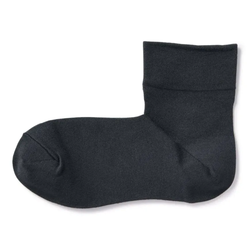 Right Angle Loose Top Short Socks