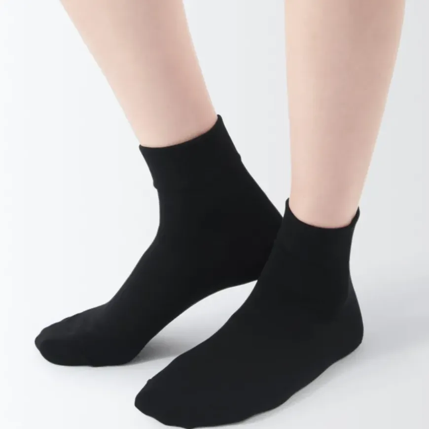 Right Angle Loose Top Short Socks