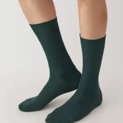 Right Angle Ribbed Socks