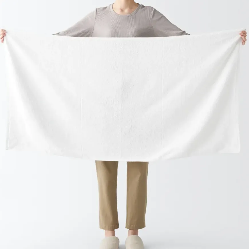 Twin Pile Bath Towel with Loop