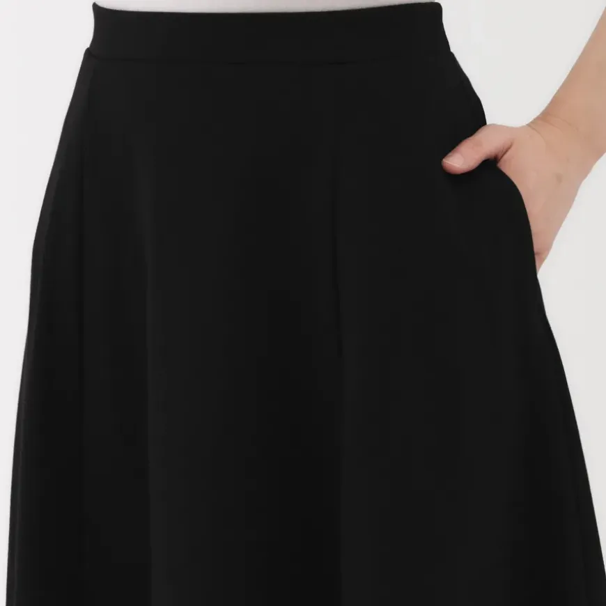 Women's Cool Touch Skirt