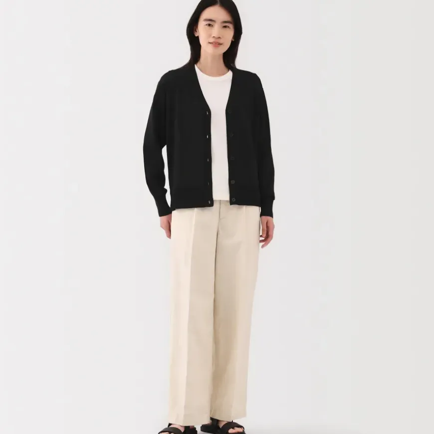 Women's Light Knit V-Neck Cardigan