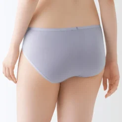 Women's Smooth Low-Rise Shorts