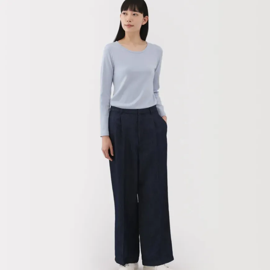 Women's Stretch Ribbed Crew Neck Long Sleeve T-Shirt