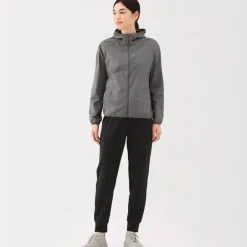 Women's Water Repellent Pocket-Sized Jacket
